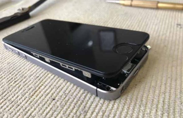 膨張したバッテリー