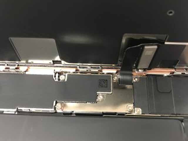 液晶パネルコネクター固定用 メタルプレート