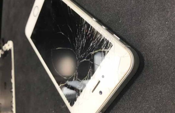 iPhoneSE(第1世代)ガラス割れ