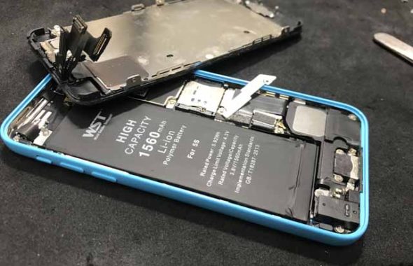 松本市中央よりiPhone5Cバッテリー交換のご依頼