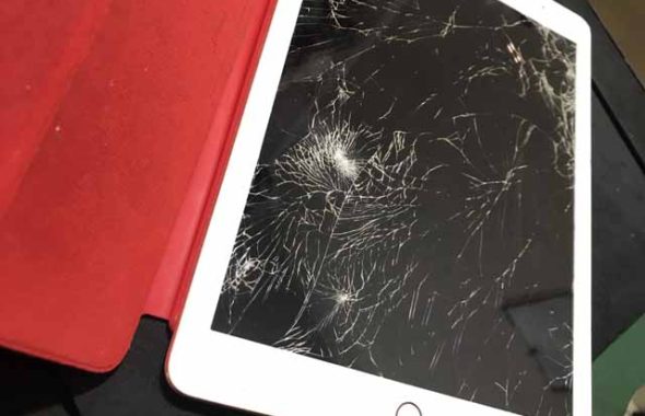 iPhone修理のアイスマ松本店 ipadガラス割れ修理 松本市四賀より